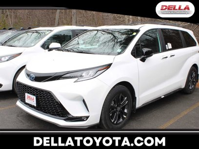 New 2025 Toyota Sienna XSE