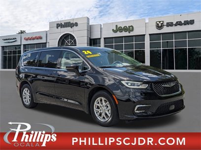 Used 2024 Chrysler Pacifica Touring-L
