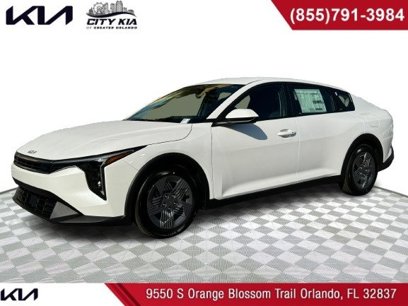 New 2025 Kia K4 LX