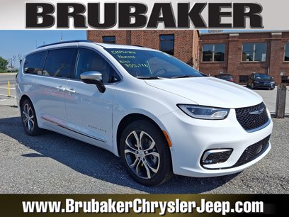 New 2025 Chrysler Pacifica Pinnacle