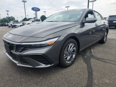 Used 2024 Hyundai Elantra Blue