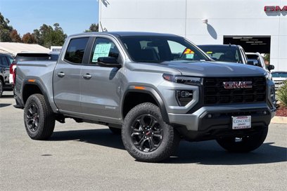 New 2025 GMC Canyon Elevation w/ Convenience Package