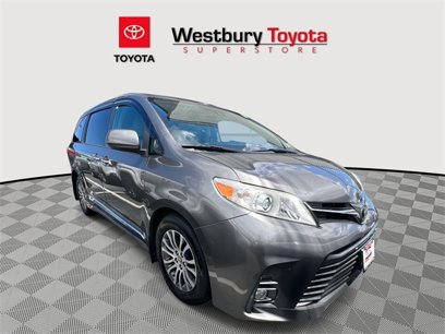 Used 2020 Toyota Sienna XLE w/ XLE Navigation Package