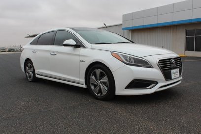 Used 2017 Hyundai Sonata Limited w/ Ultimate Package 02