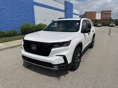 New 2025 Honda Pilot TrailSport