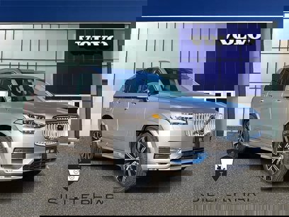 New 2025 Volvo XC90 B6 Core w/ Protection Package Premier