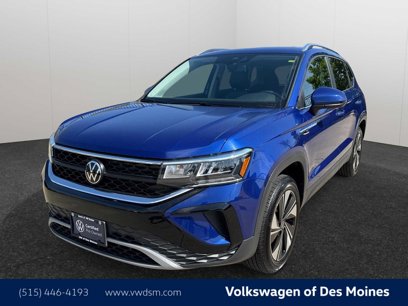 Used 2024 Volkswagen Taos SE w/ Panoramic Sunroof Package