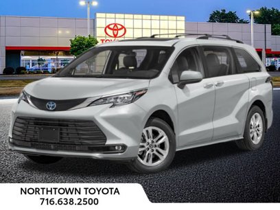 New 2025 Toyota Sienna XLE Woodland Edition