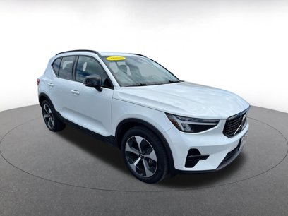 Used 2024 Volvo XC40 B5 Core