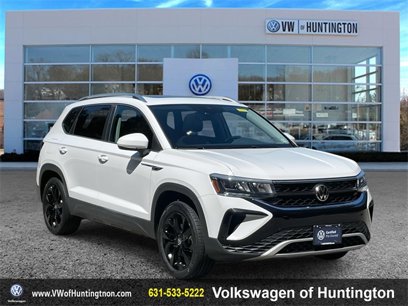 Certified 2022 Volkswagen Taos SE w/ Panoramic Sunroof Package
