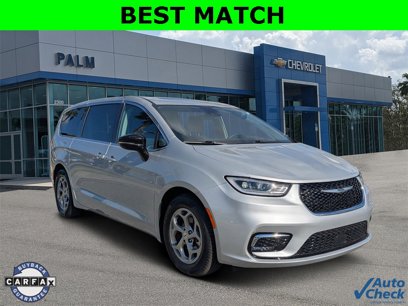 Used 2024 Chrysler Pacifica Limited