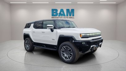 New 2025 GMC Hummer EV 3X w/ LPO, Cargo Utility Package