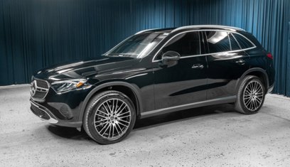 New 2025 Mercedes-Benz GLC 300