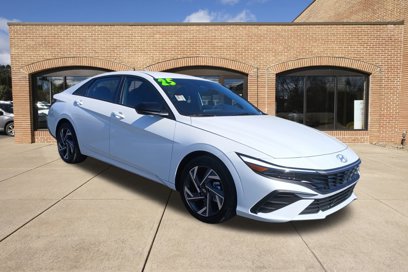 New 2025 Hyundai Elantra Sport w/ Cargo Package