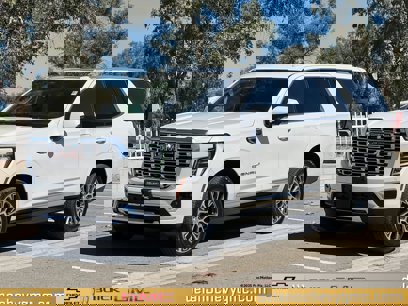 New 2025 GMC Yukon Denali w/ Denali Reserve Package