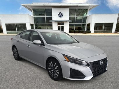 Used 2023 Nissan Altima 2.5 SV