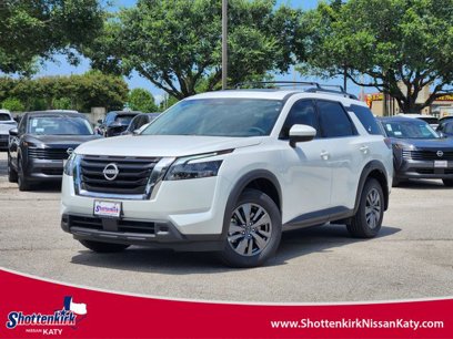 New 2025 Nissan Pathfinder SV w/ SV Premium Package