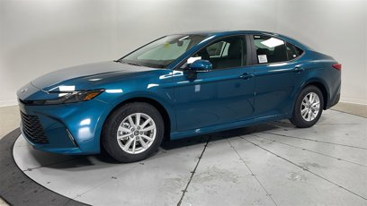 New 2025 Toyota Camry LE