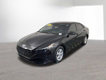 Used 2021 Hyundai Elantra SE w/ Cargo Package