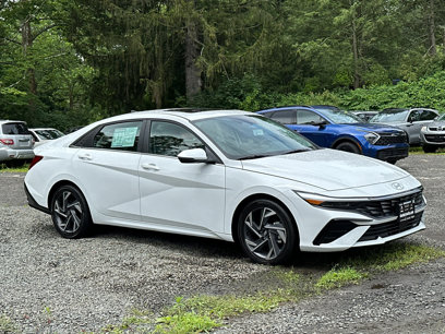 Used 2025 Hyundai Elantra Limited