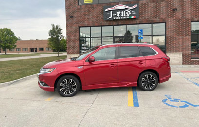 Used 2018 Mitsubishi Outlander 4WD Plug-In Hybrid