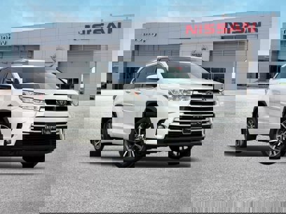 Used 2017 Toyota Highlander XLE