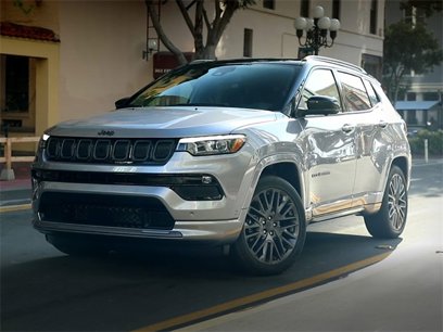 Used 2022 Jeep Compass Latitude w/ Sun and Sound Group