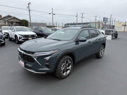 New 2025 Chevrolet Trax LT w/ Driver Confidence Package
