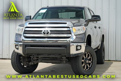 Used 2017 Toyota Tundra SR5 w/ SR5 Upgrade Package