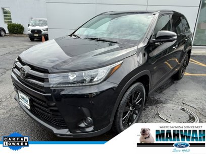 Used 2019 Toyota Highlander SE