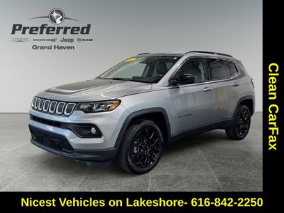 Used 2022 Jeep Compass Latitude w/ Mopar Graphics Package