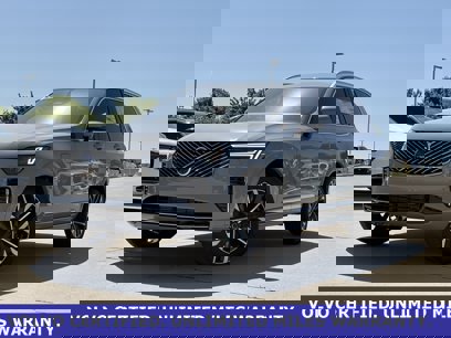 New 2025 Volvo XC90 T8 Plus w/ Protection Package Premier