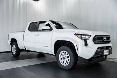 New 2025 Toyota Tacoma SR5