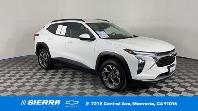 Used 2025 Chevrolet Trax LT