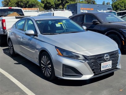 Used 2023 Nissan Altima 2.5 SV