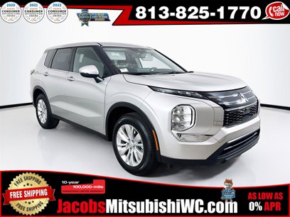 New 2025 Mitsubishi Outlander ES