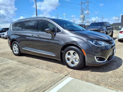 Used 2018 Chrysler Pacifica Touring-L