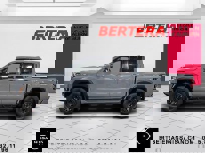 New 2025 Nissan Frontier PRO-4X w/ Pro Convenience Package