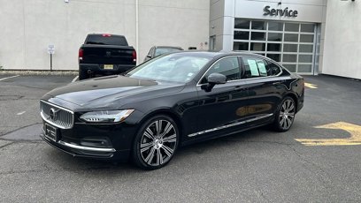 Used 2023 Volvo S90 B6 Ultimate w/ Lounge Package