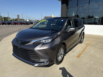 Used 2022 Toyota Sienna XLE w/ XLE Plus Package