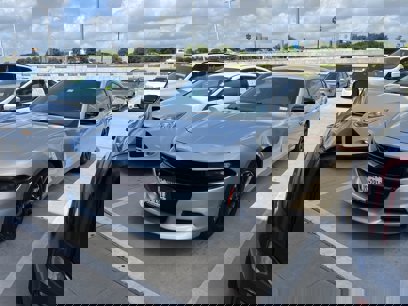Used 2020 Dodge Charger SXT w/ Blacktop Package