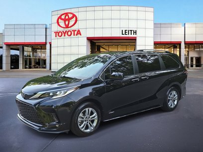 Certified 2021 Toyota Sienna XSE