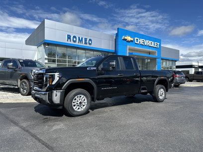 New 2025 GMC Sierra 2500 Pro w/ Convenience Package