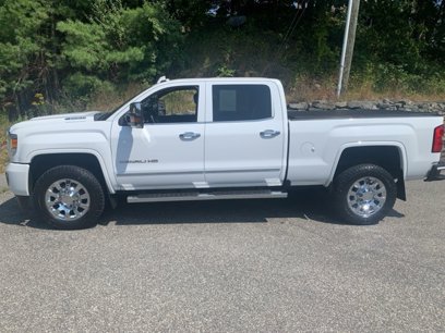 Used 2017 GMC Sierra 2500 Denali w/ Duramax Plus Package
