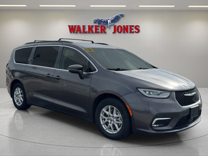 Used 2022 Chrysler Pacifica Touring-L