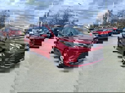 Certified 2023 Toyota Sienna Platinum