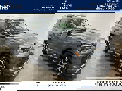 New 2025 Volkswagen Tiguan SE