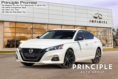 Used 2022 Nissan Altima 2.5 SR w/ Midnight Edition Package