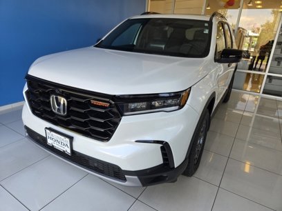 New 2025 Honda Pilot TrailSport