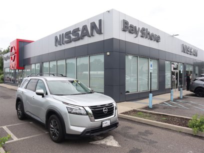 Certified 2022 Nissan Pathfinder SV